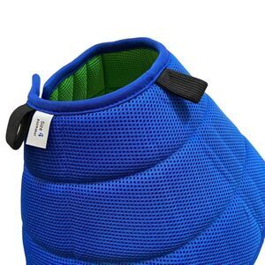 New without tags Boomaker brand Soft Dog Cone Size 4, Medium